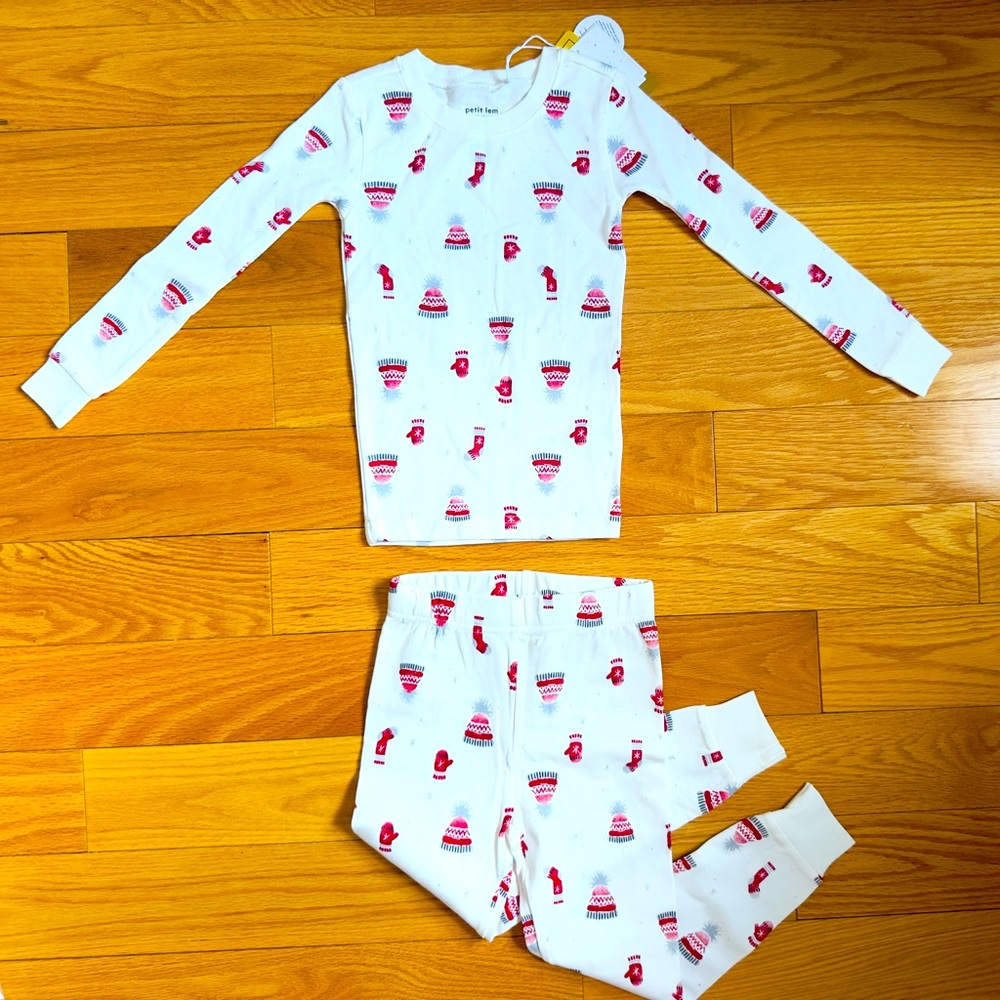 Brand new Petit Lem Kids Pajamas with Festive Print size 4T